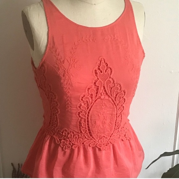 Anthropologie Tops - 2/$20 Dolce Vita lace peplum top